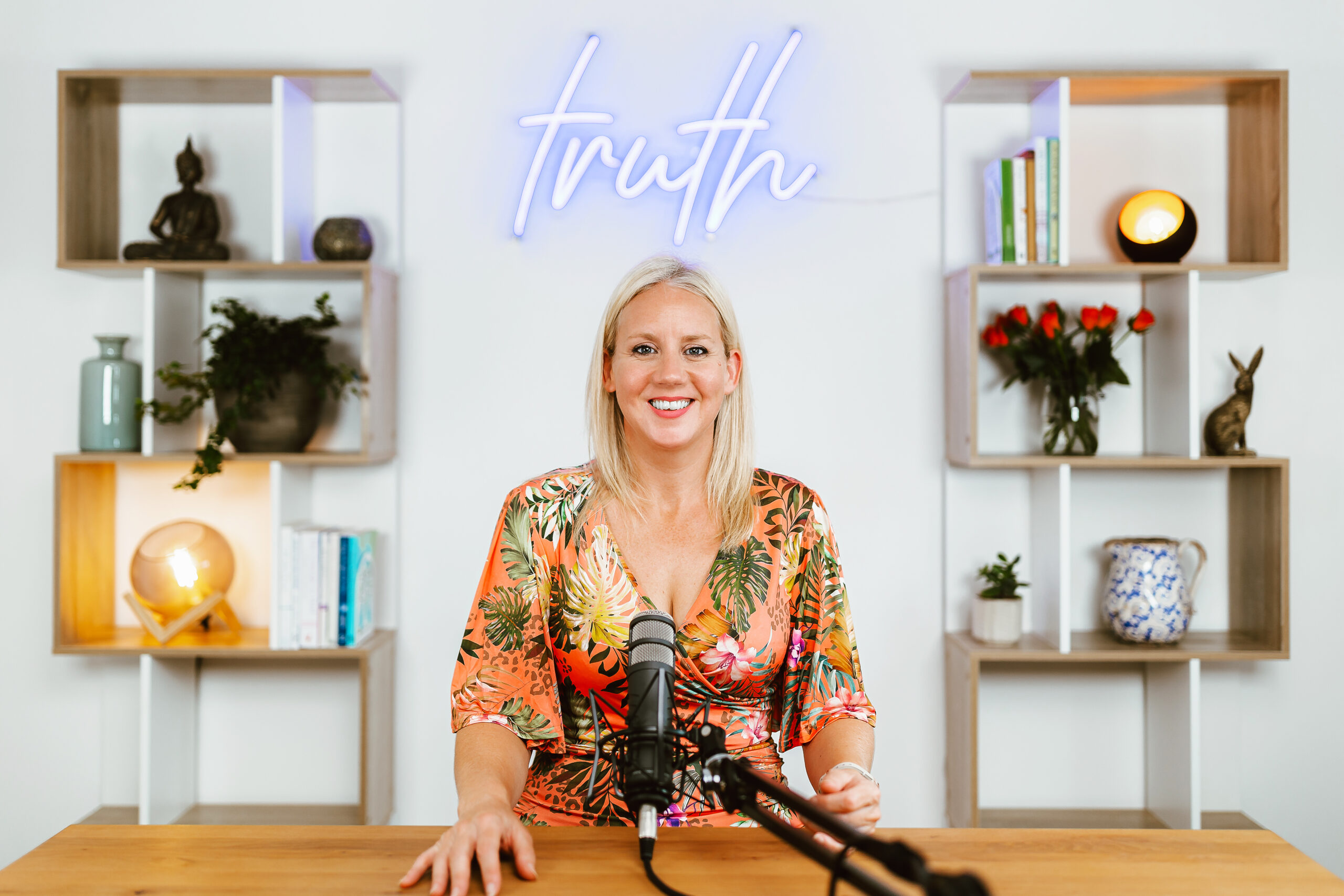 Work For Me | Therapist Referral Opportunities 2 Laura How Online Counsellor 1 scaled